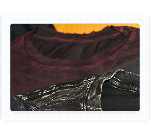 Private label black and red t-shirt
